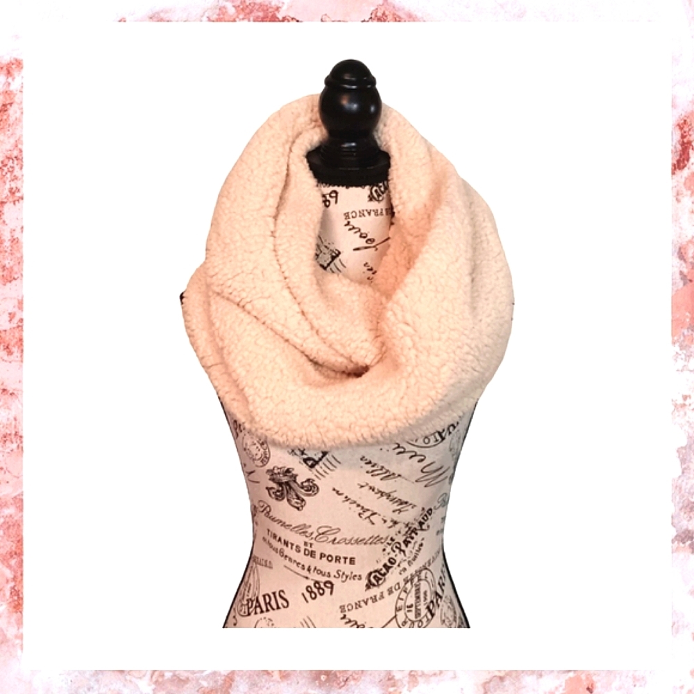 Blue Star Cream Fleece Infinity Scarf